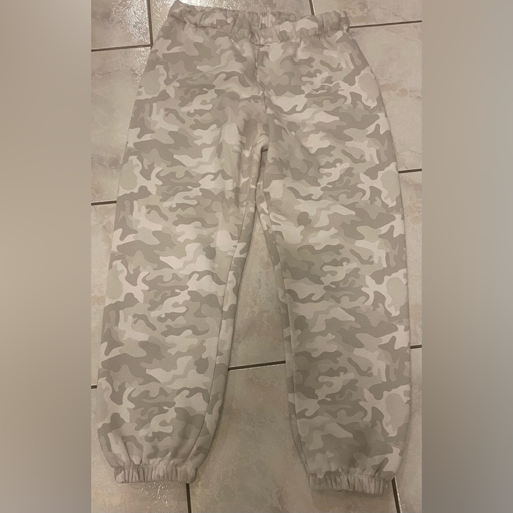 Lazy light grey camo TrackPants